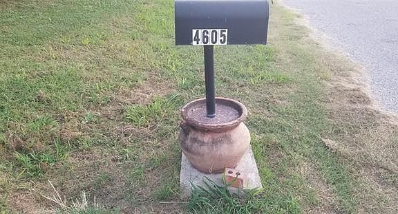 2nd image of 4605 Fairview Dr