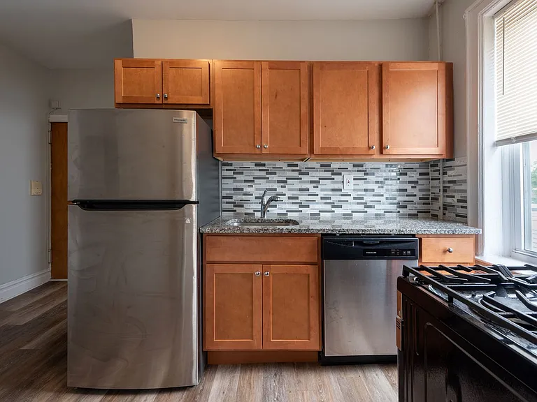 45 Hopkins Avenue - Gyalsten Apartments — Photo 12