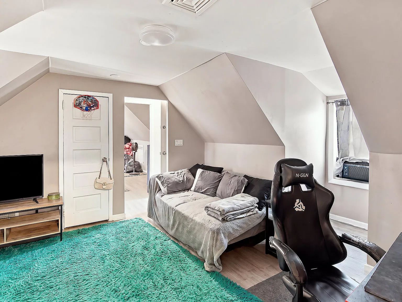 1 bed, $1,625 — Photo 2