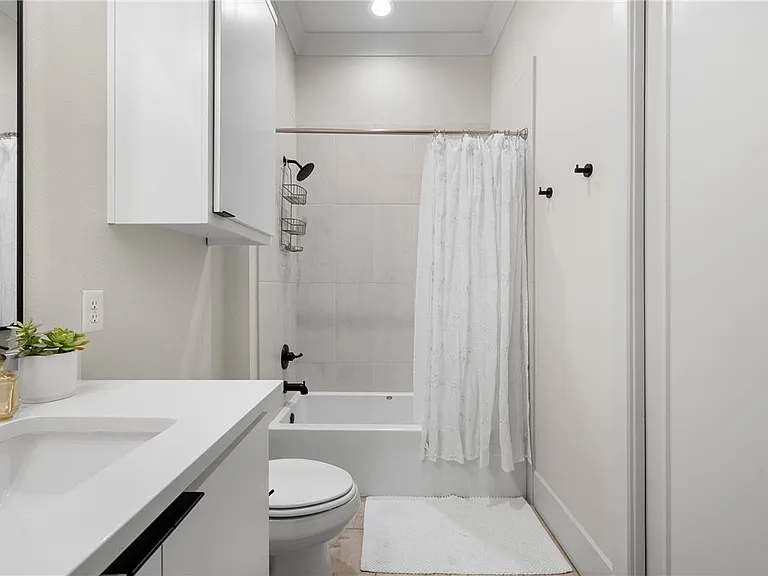 4906 Pearl River Ct — Photo 30