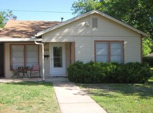 1311 W 9th St, Clifton, TX 76634