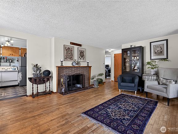 2nd image of 9219 26th Avenue SW