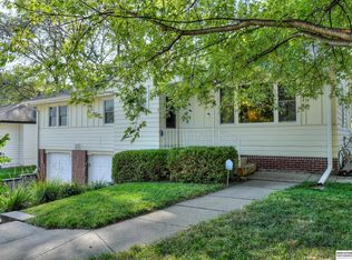 11221 Westover Rd, Omaha, NE 68154