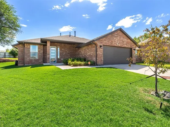 302 Tuscany Cir, Noble, OK 73068