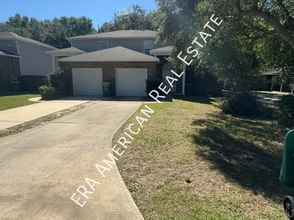 96 2nd Ave #A, Shalimar, FL 32579