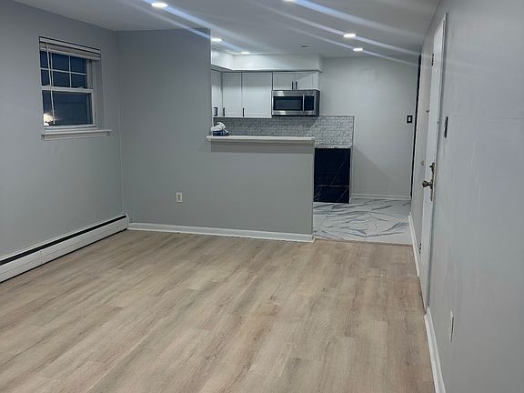 3rd image of 4115 Longshore Ave Floor 1