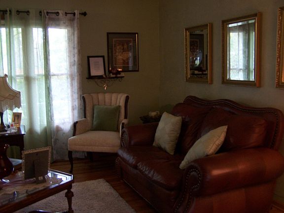 2nd image of 10413 W Prairie Ln