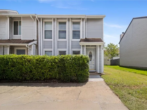 3711 Chimney Creek Dr, Virginia Beach, VA 23462
