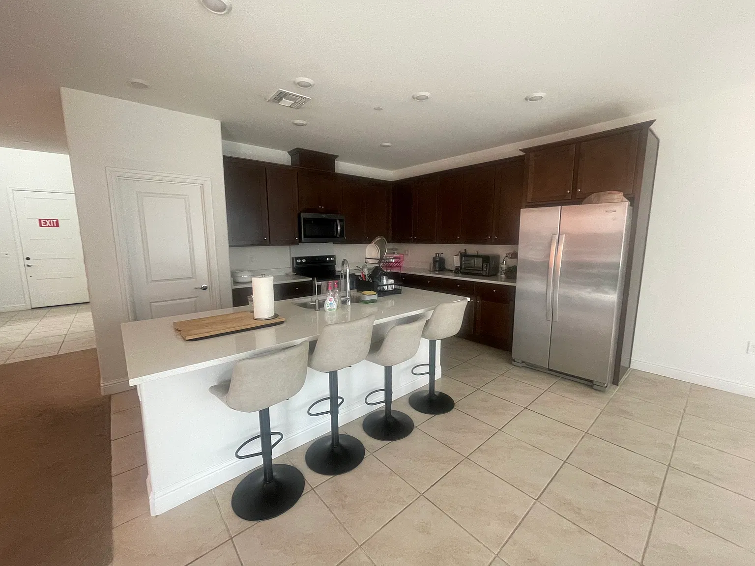 1442 Ascot Ln — Photo 3