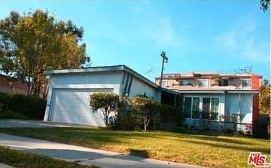1st image of 3353 S Beverly Dr