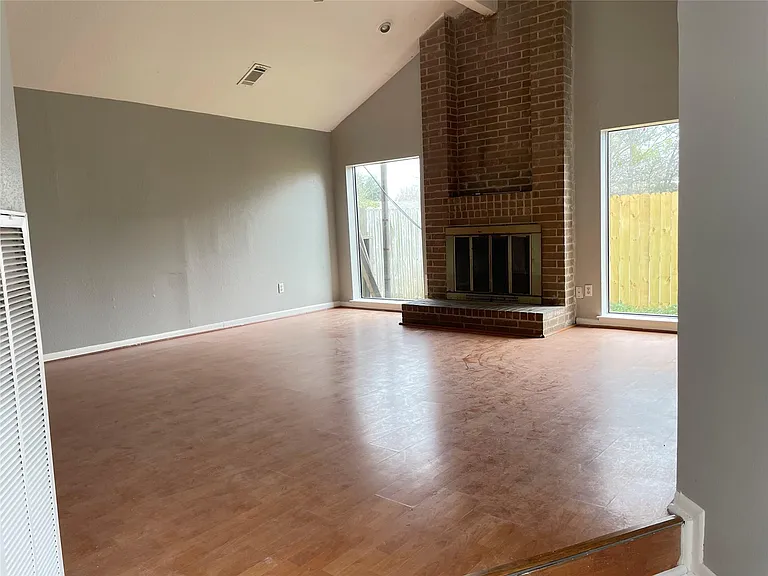 526 Meadow Knoll Dr — Photo 8