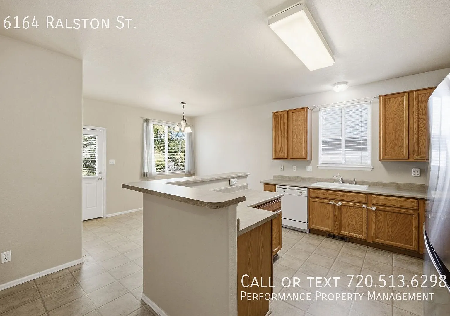 Beautiful home in a great area of town — Photo 4