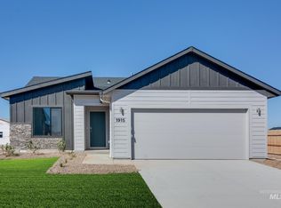 1915 SW Cooper Ave, Mountain Home, ID 83647