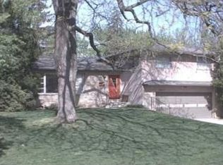 2811 Redding Rd, Columbus, OH 43221