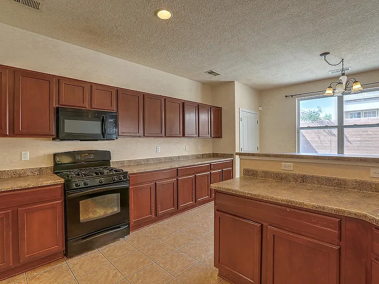 10815 Golinda Rd SW — Photo 7
