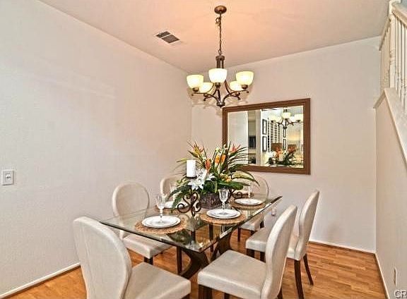 Forma Dining room space