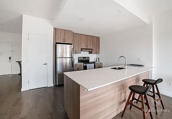3rd image of 11-39 49th Ave #718