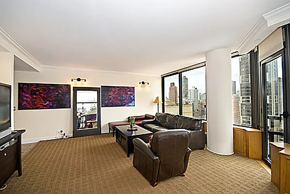 Sold by In New York Realty | media 14