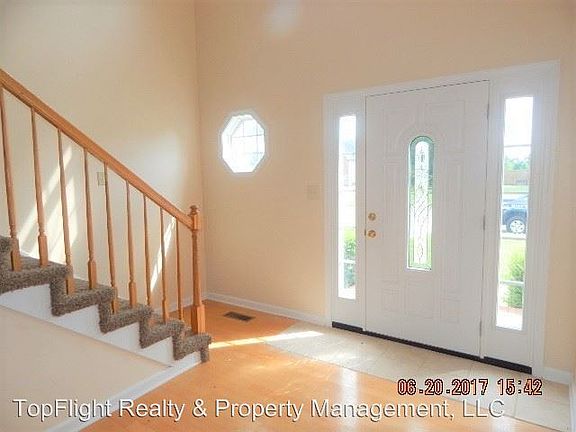 2nd image of 1297 Archwood Dr