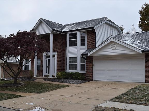 Extra deep garage with work area at back of garage and at back of home.  Fenced back yard and backs to common ground.  Newer roof and gutters (2014)