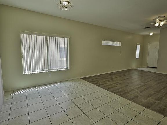 3rd image of 327 E Calle Puente Azul