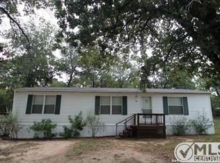924 Hickory Grv, La Vernia, TX 78121