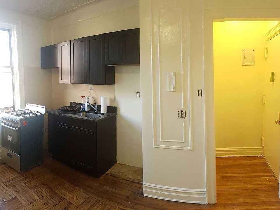 1st image of 170 Hawthorne St APT 3C