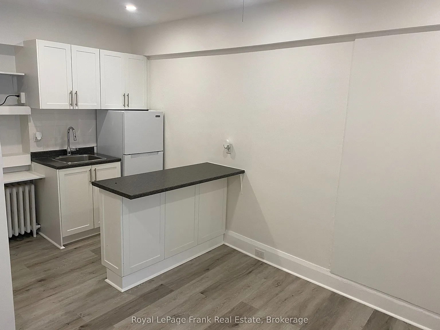 1 bed, $1,075 — Photo 4