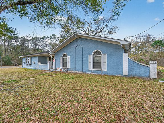 5th image of 12163 Oak Leaf Rd