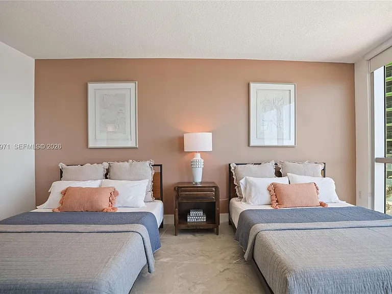 1750 N Bayshore Dr #1401 — Photo 6