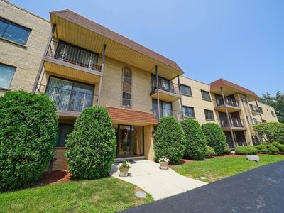 4660 N Austin Ave APT 313, Chicago, IL, 60630