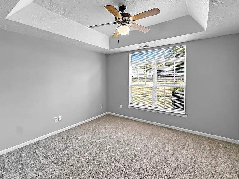 9' Vaulted Ceilings at Beaver Creek Apartments