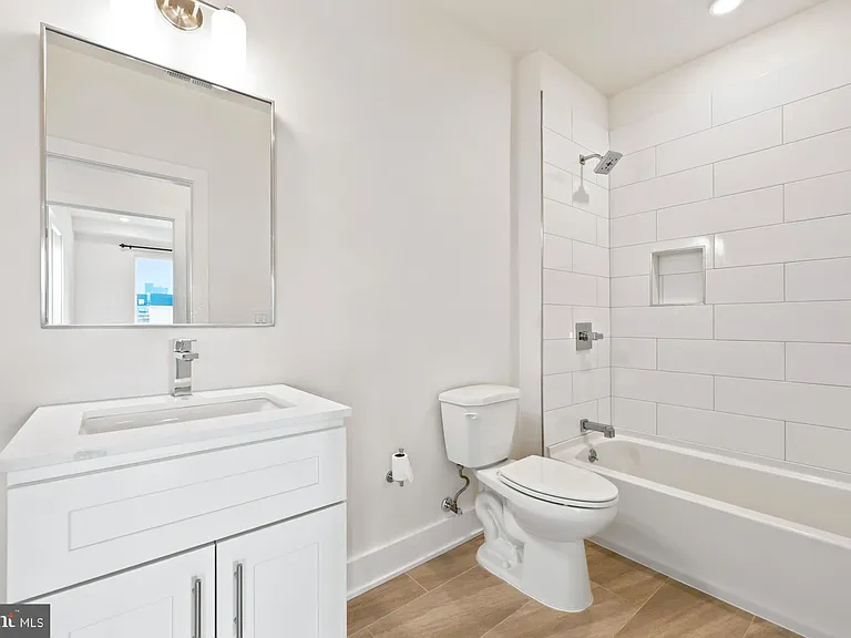 1148 N 2nd St #4I — Photo 10