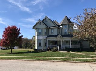 826 Golf Rd, Webb City, MO 64870