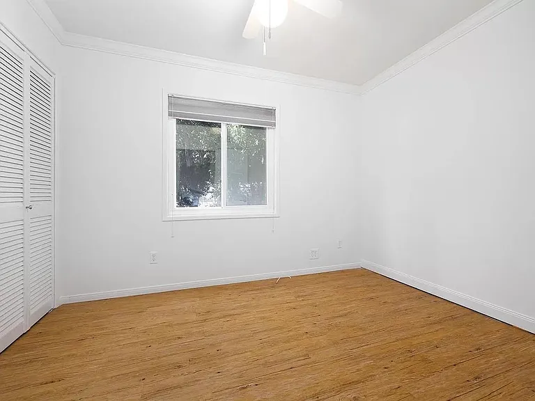 6985 Wisconsin Ave — Photo 7