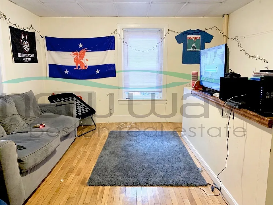 212 Hemenway St #9