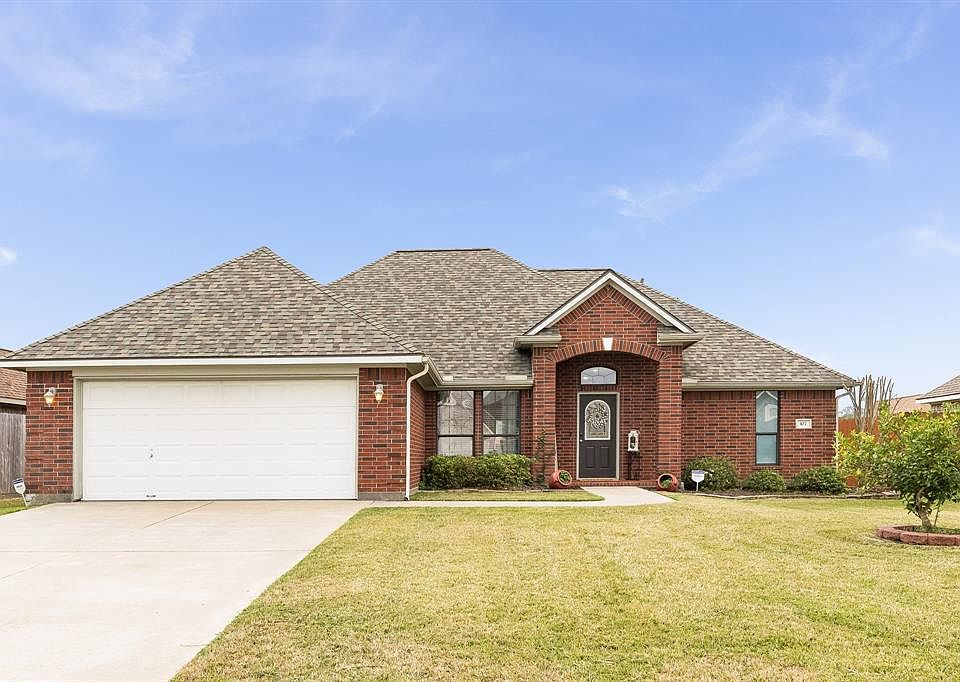1st image of 107 Blue Bird Ct