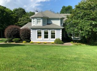 1831 Bay Pointe Dr, Hixson, TN 37343