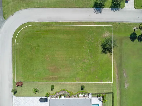 7625 N Polo Grounds Ln, Vero Beach, FL 32966