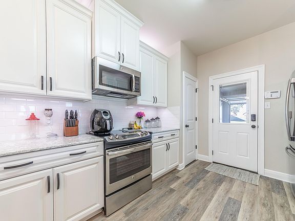 4th image of 103 Cezanne Dr