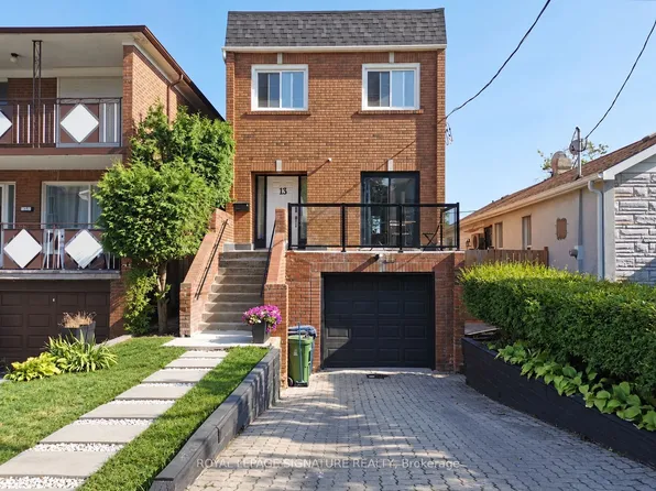 13 Mulberry Cres, Toronto, ON M6C 1N4