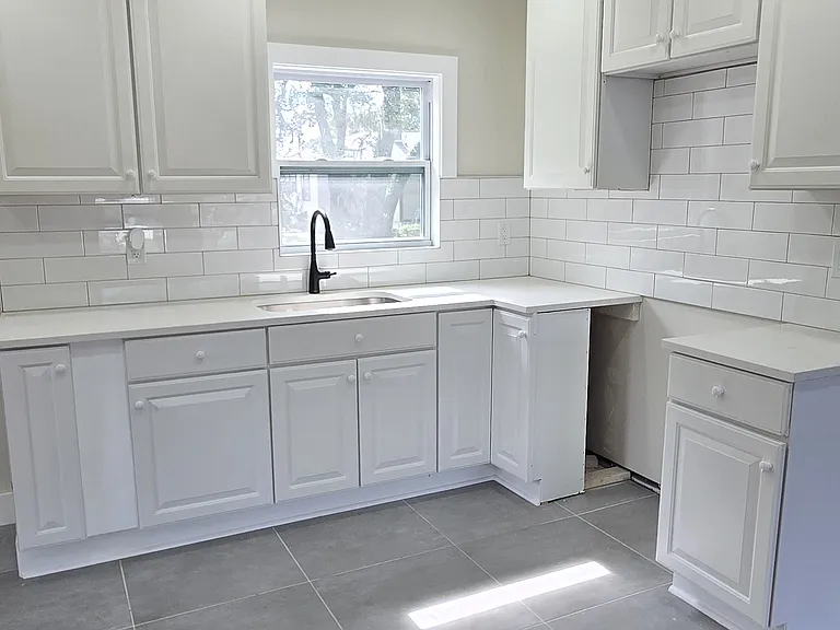 2045 Buckman St — Photo 10