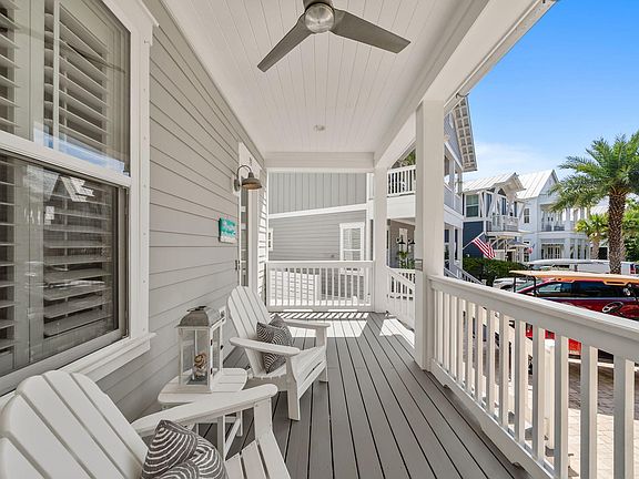 5th image of 33 Emerald Beach Way