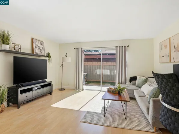 1535 Parkwood Pl, Concord, CA 94521