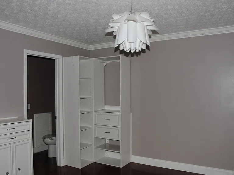 4705 Athalia Dr — Photo 9