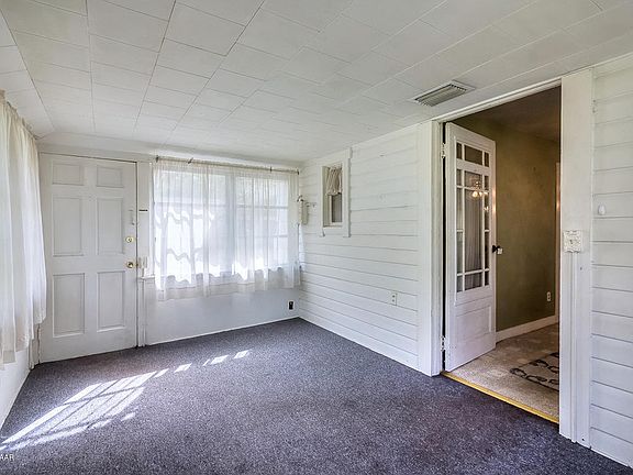4th image of 638 Cassin Ave