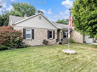 225 Beechwood Ct, Flushing, MI