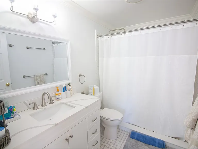 25 Sycamore Dr — Photo 16