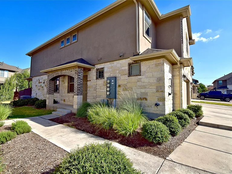 2880 Donnell Dr #1701 — Photo 2