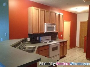 762 Maple Hills Dr APT A, Maplewood, MN 55117